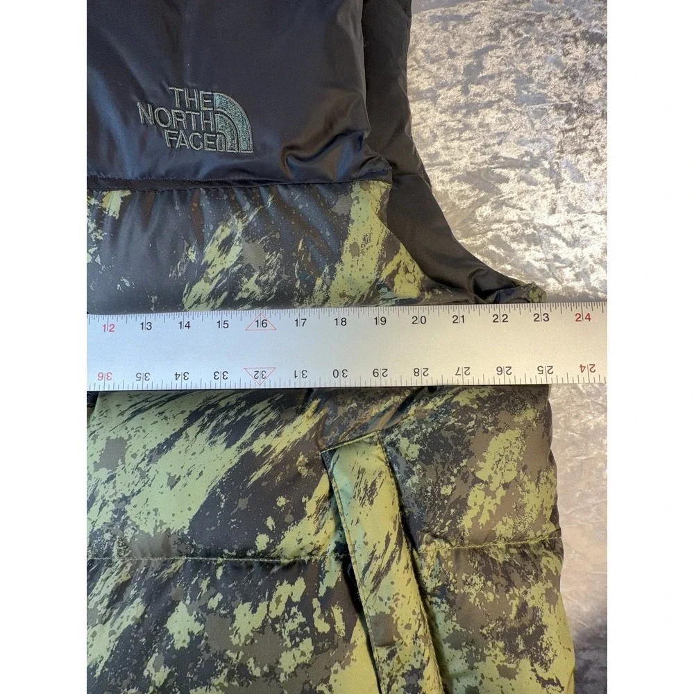 The North Face Nuptse 700 Down Vest Mens L Green Camo Puffer NF00C760